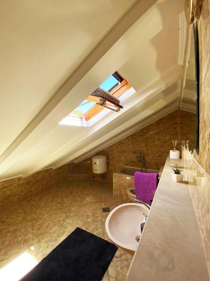 Adaleta Guest house